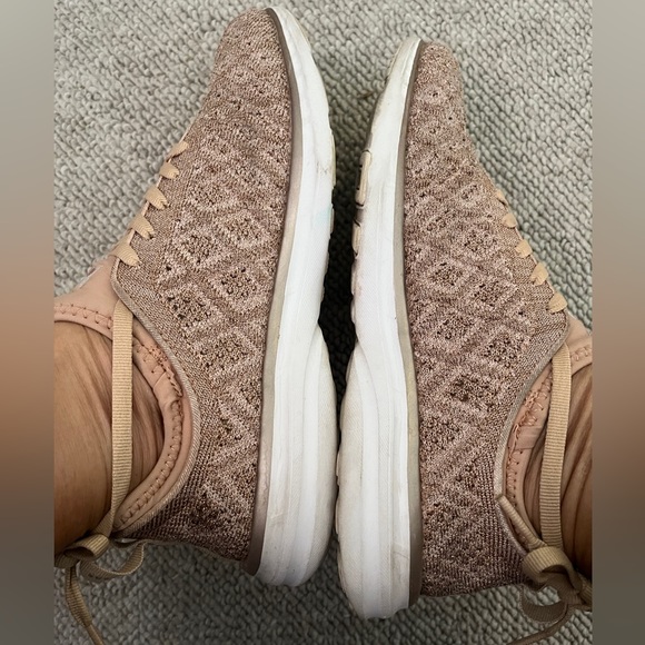 APL Lululemon Sneaker Shoe Athletic Peach Pink Glitter Metallic Knit 38 7.5 Gym - Picture 5 of 11